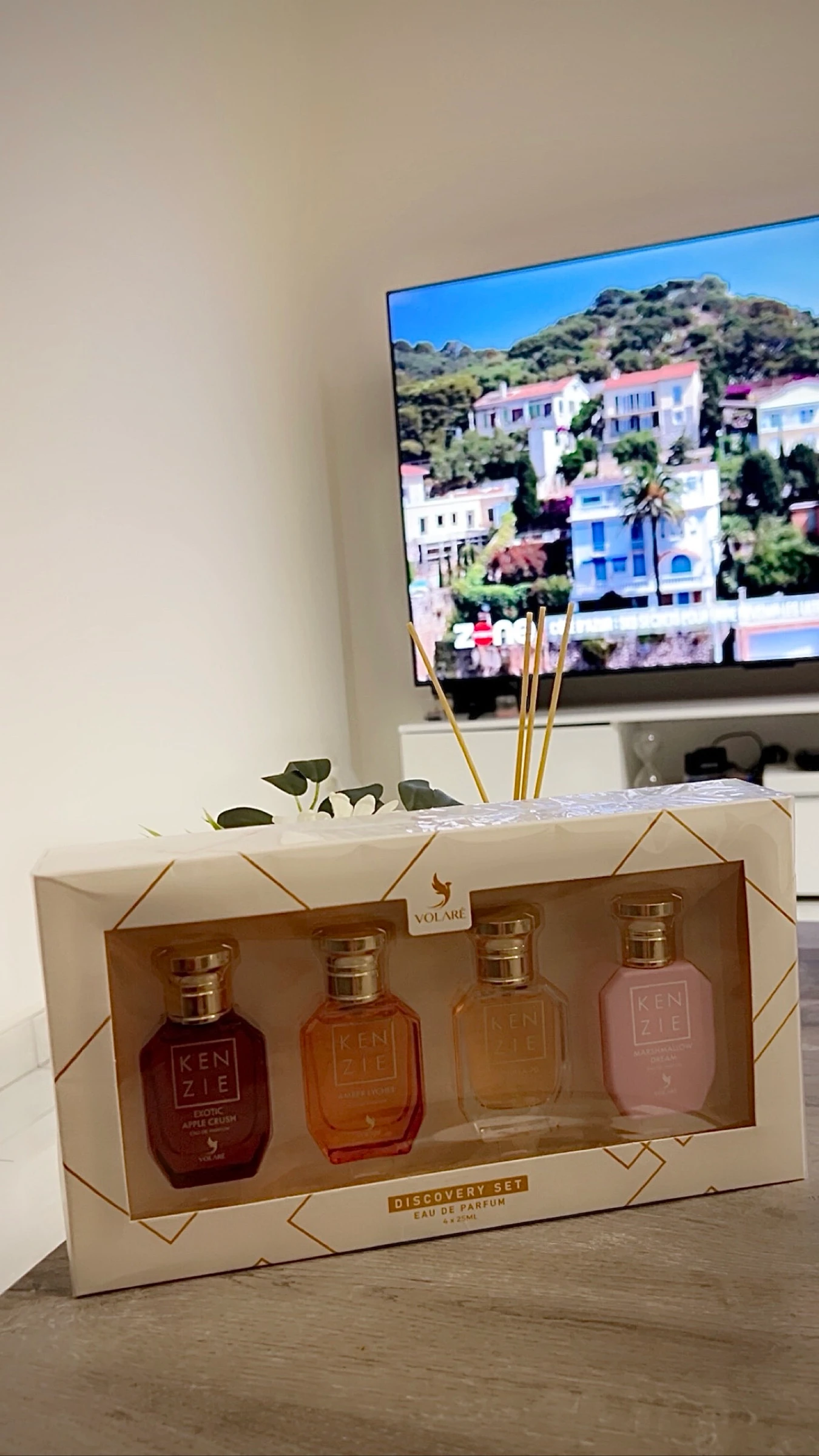 Coffret KENZIE VOLARÉ authentique 4x25 ml  – photo 2
